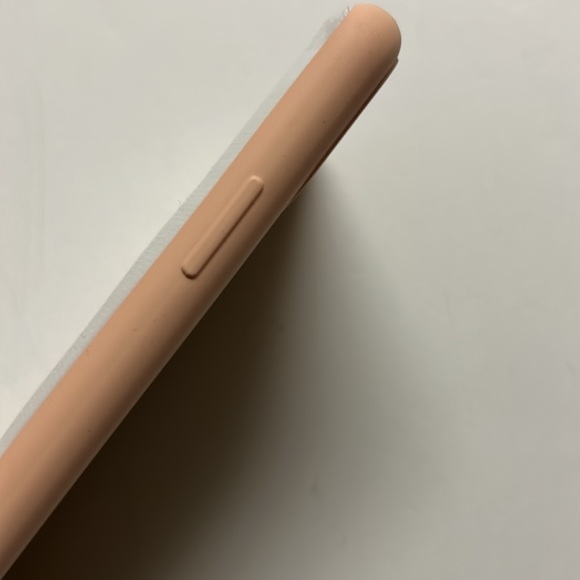 iPhone 11 Pro Case w/Accessories - Picture 3 of 7